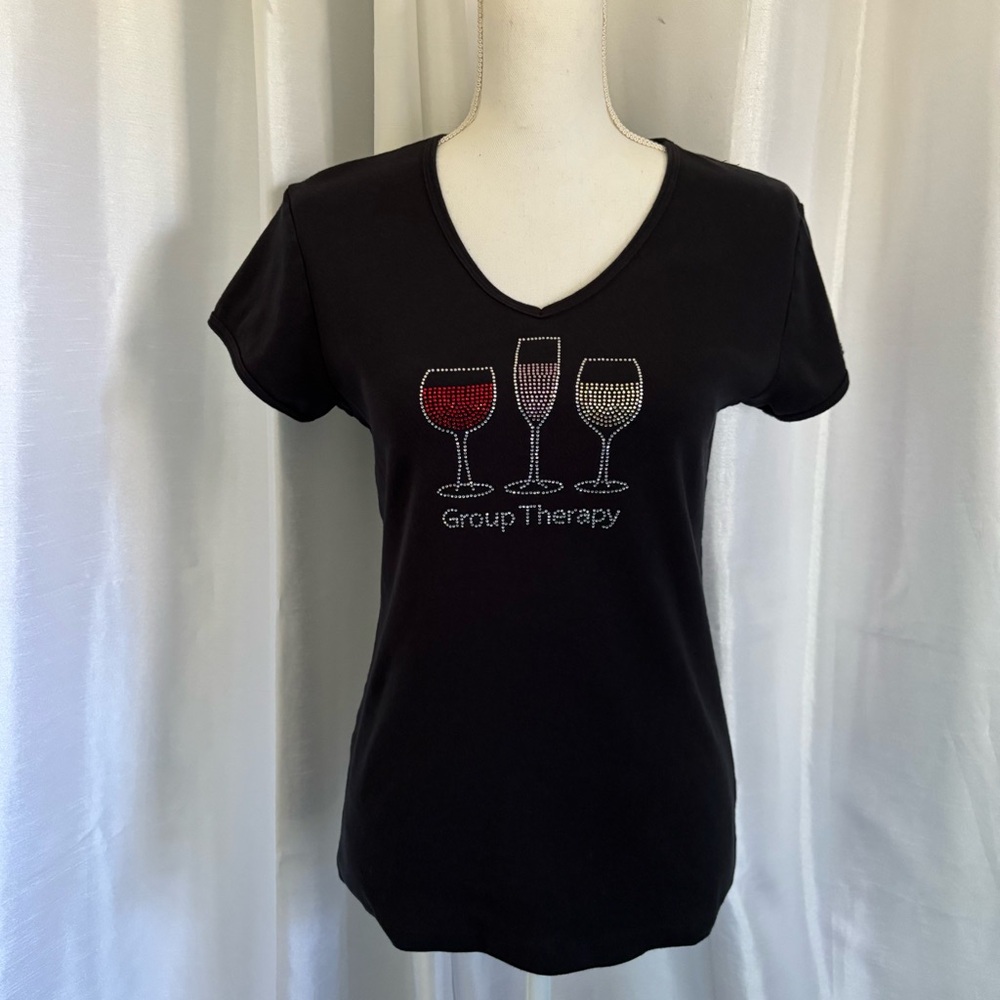 Chris’s Stuff group therapy V-Neck black sz large bling Wine Glass Design tee
